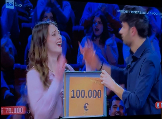 Fine anno col botto per Roberto Vita, “pacco” da 100mila euro per il tolentinate